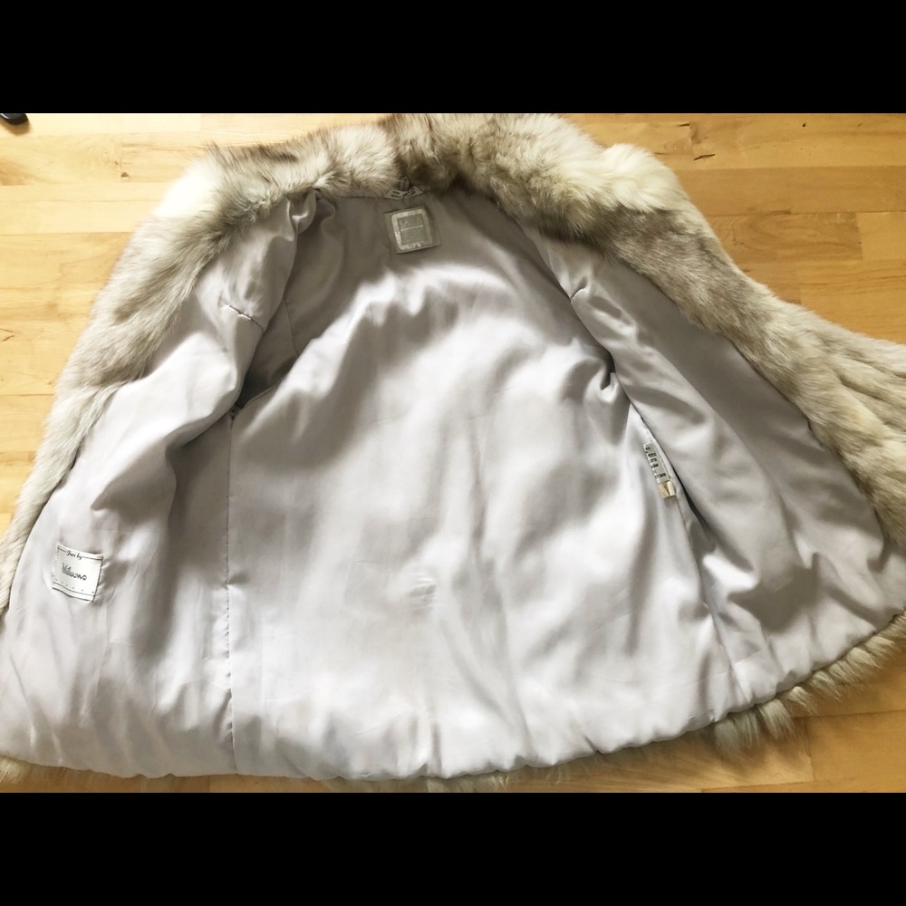 LIKENEW🤩SAGA FURS WHITE BLUE FOX FUR COAT GENUINE - Picture 7 of 8